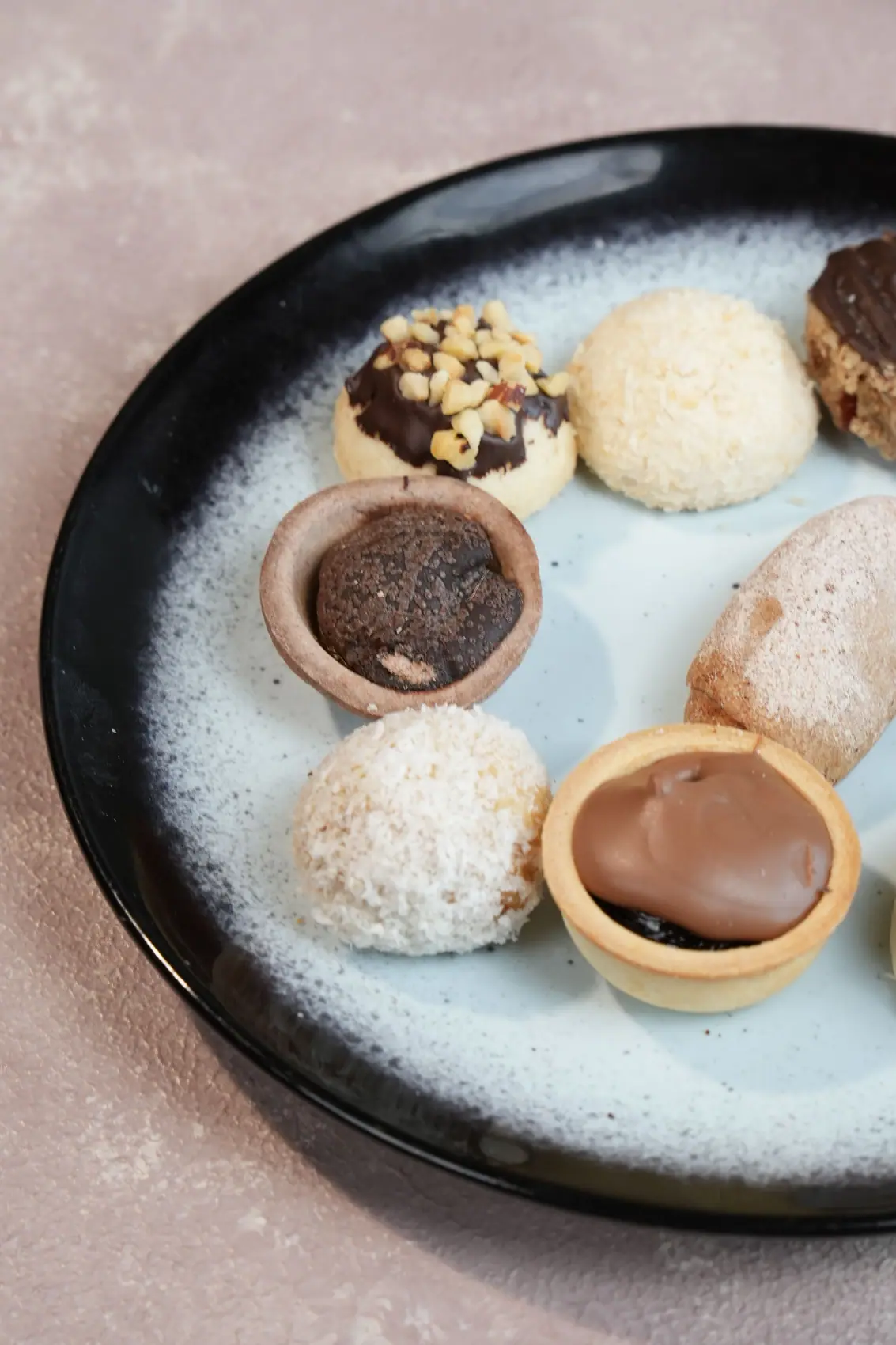 Petit fours na koniec